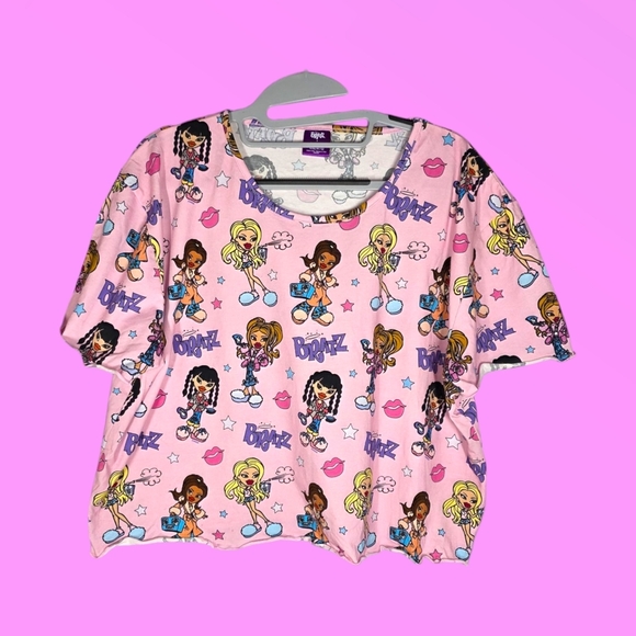 Cakeworthy x Bratz Pink AOP Cropped Pajama Top Size 4XL - Picture 1 of 6